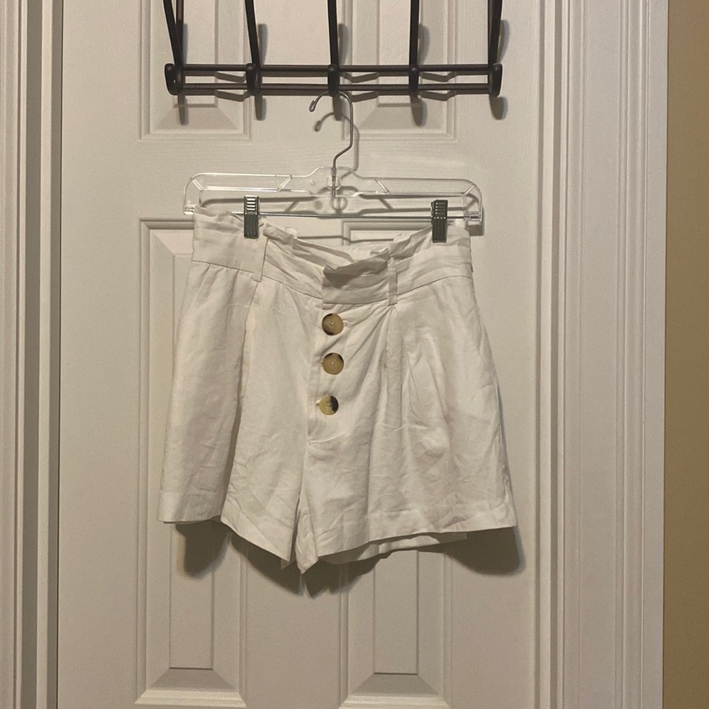 White high waisted shorts